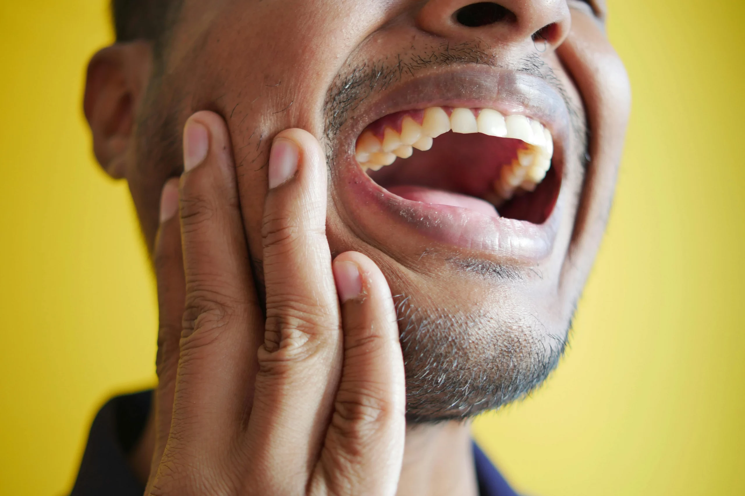 Dental Emergency: the agony is so painful.