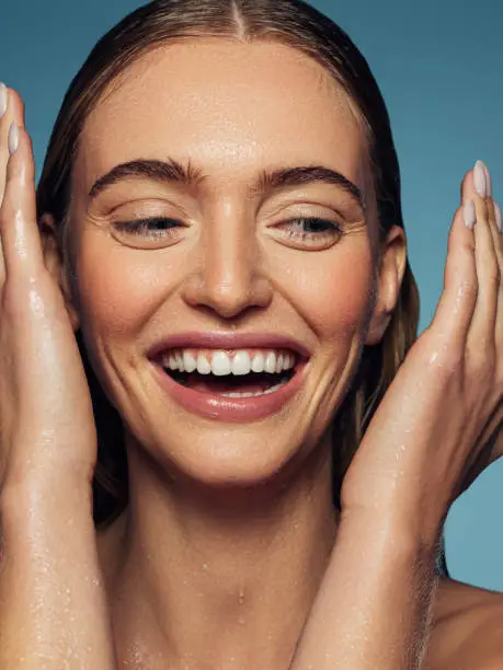 Get Dental Implant to Unlock a Dazzling and Confident Smile